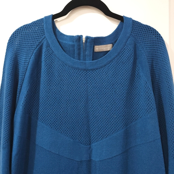 EVOLUTION BY CYRUS Teal Blue Soft Knit Sweater, Viscose Blend, Open Knit Details - Picture 13 of 14